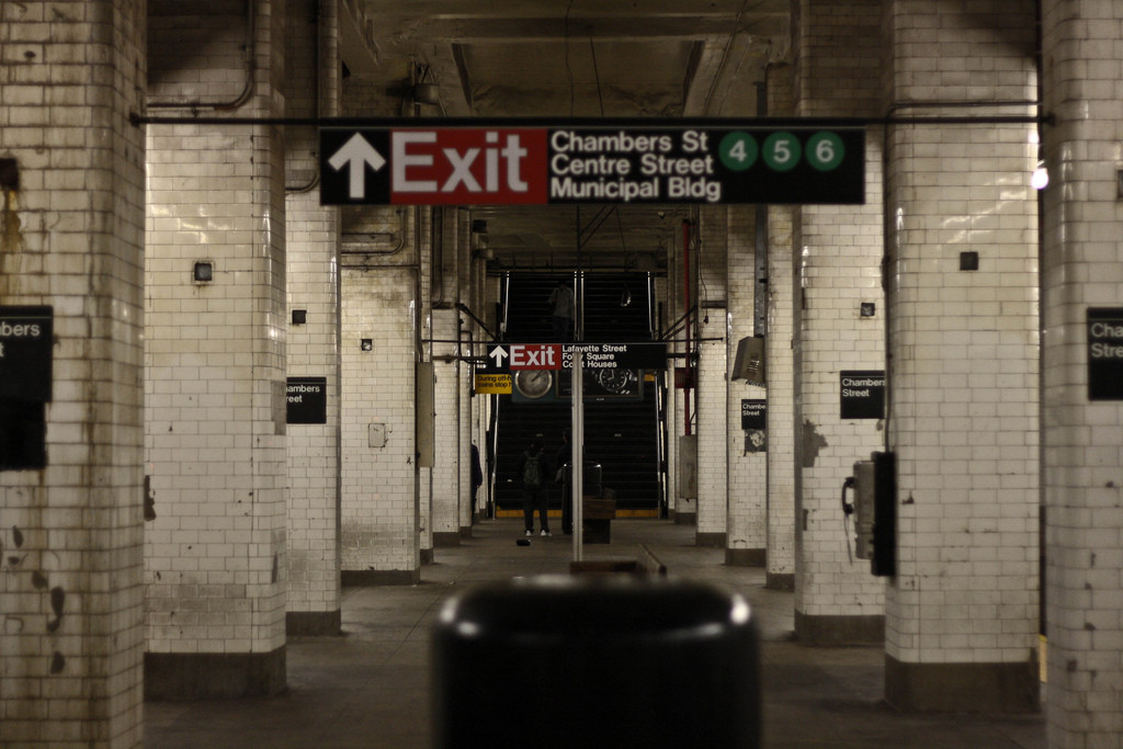 Creepy subway NYC stop by PaKino / Flickr